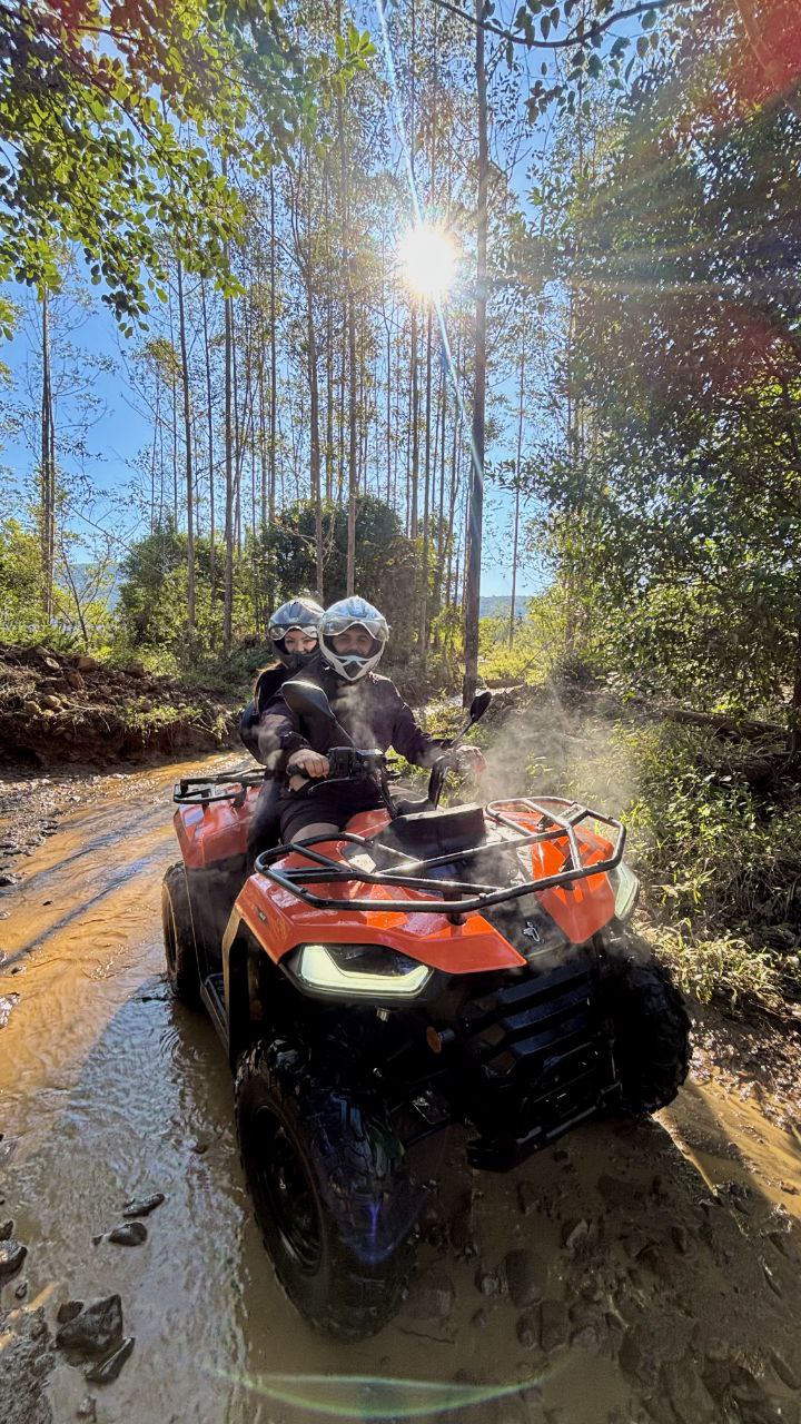 Passeio de Quadriciclo nos Canyons